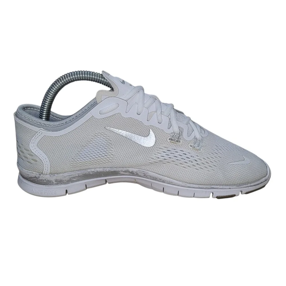Nike Free TR Fit 4 Womens 7.5 White Silver Training Shoes Sneakers 629496-102